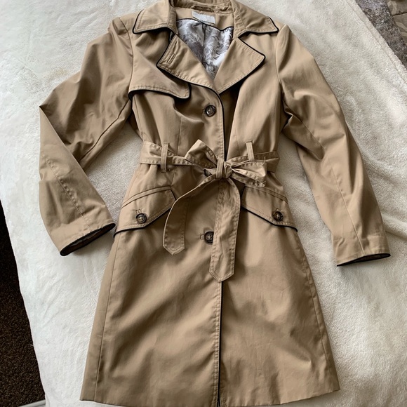 H&M Jackets & Blazers - H&M button down trench coat | women | canvas